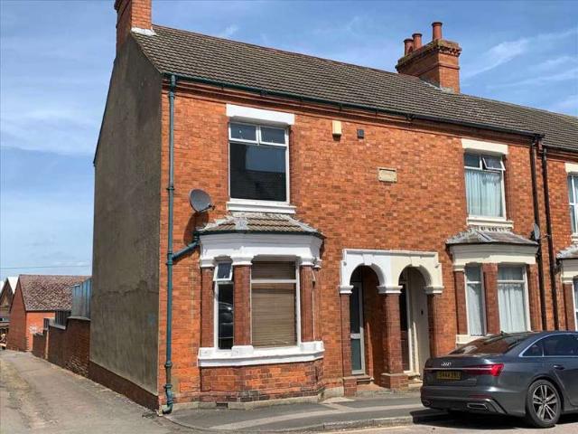 3 Bedroom End Of Terrace House