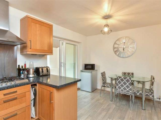 3 Bedroom End Of Terrace House