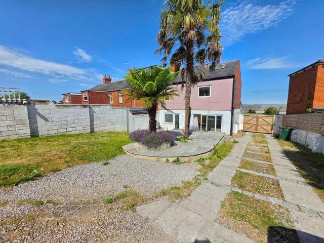 3 Bedroom End Of Terrace House