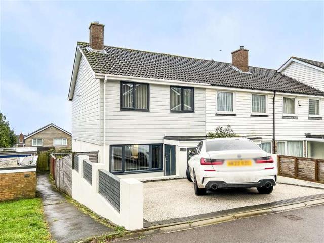 3 Bedroom End Of Terrace House