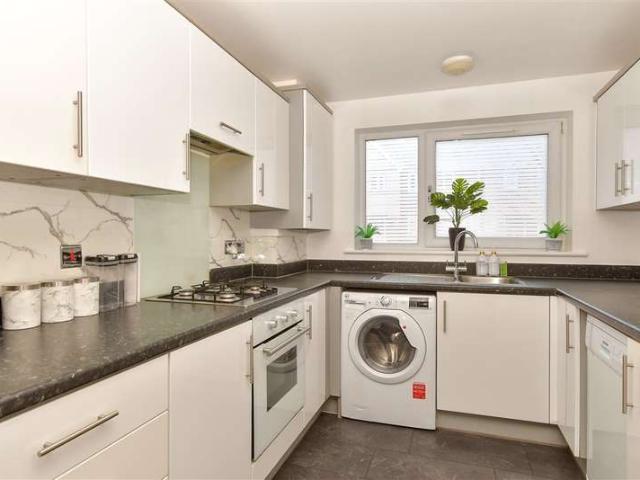 3 Bedroom End Of Terrace House