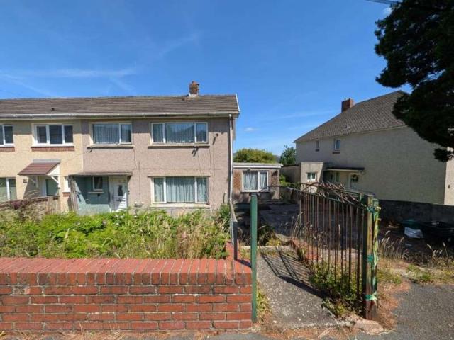 3 Bedroom End Of Terrace House