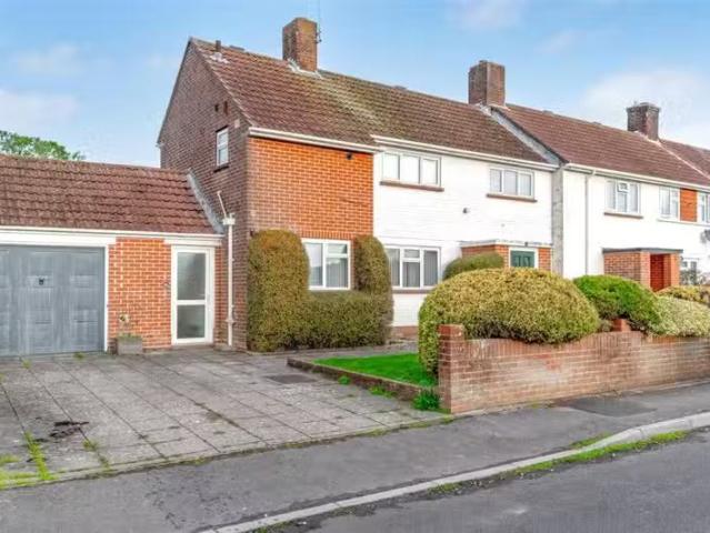 3 bedroom end of terrace house for rent in Churchill Close, St.