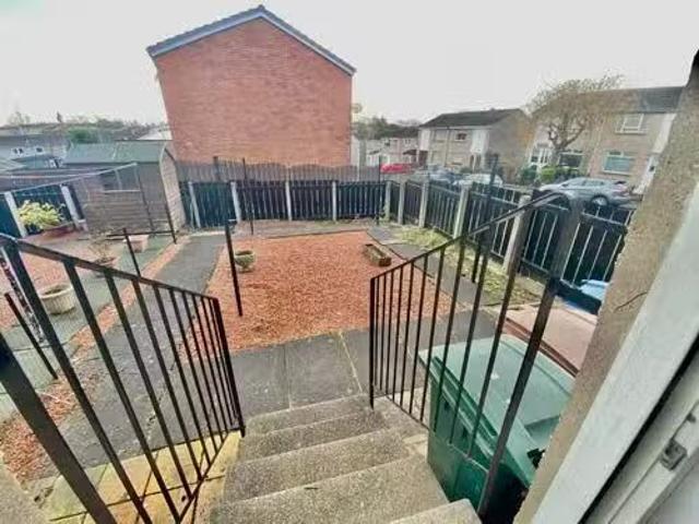3 bedroom end of terrace house for rent in Barclay Drive, Kilm.