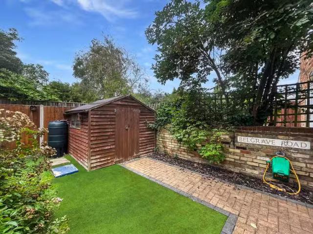 3 bedroom end of terrace house for rent in Belgrave Road, Camb.
