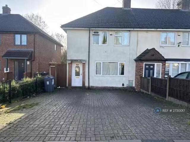 3 bedroom end of terrace house for rent in Burnel Road, Birmin.
