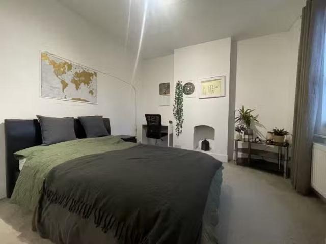 3 bedroom end of terrace house for rent in East Grove, Leaming.