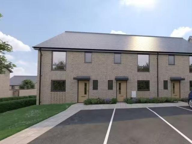 3 bedroom end of terrace house for rent in Oakley Way, Frome.