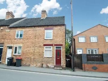 3 bedroom end of terrace house for rent in Long Street, Dordon.