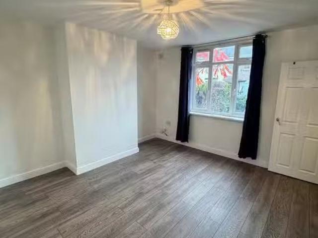 3 bedroom end of terrace house for rent in Moat Road, TIPTON.