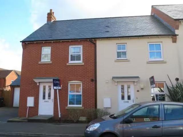 3 bedroom end of terrace house for rent in Viburnum Road, Hort.