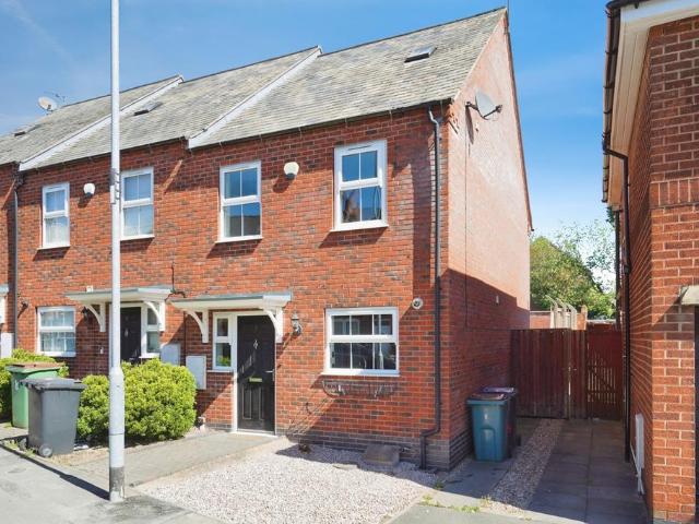 3 bedroom end of terrace house for sale