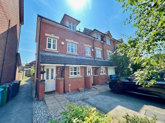 3 bedroom end of terrace house for sale