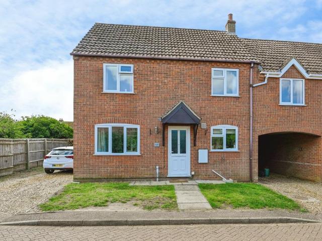 3 bedroom end of terrace house for sale