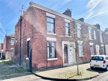 3 bedroom end of terrace house for sale