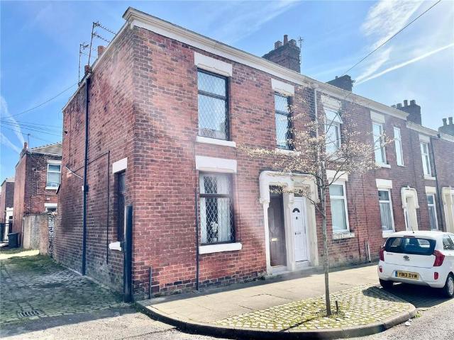 3 bedroom end of terrace house for sale