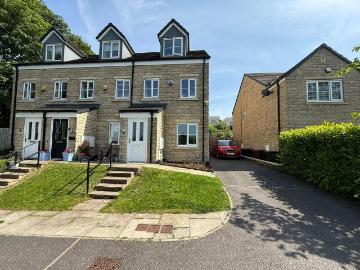 3 bedroom end of terrace house for sale