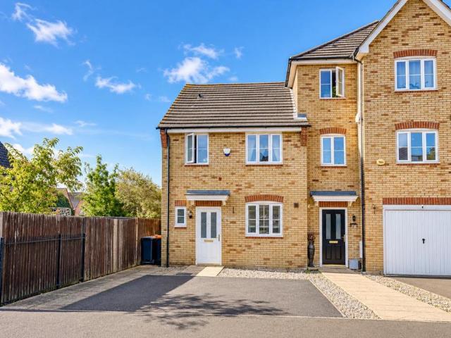 3 bedroom end of terrace house for sale