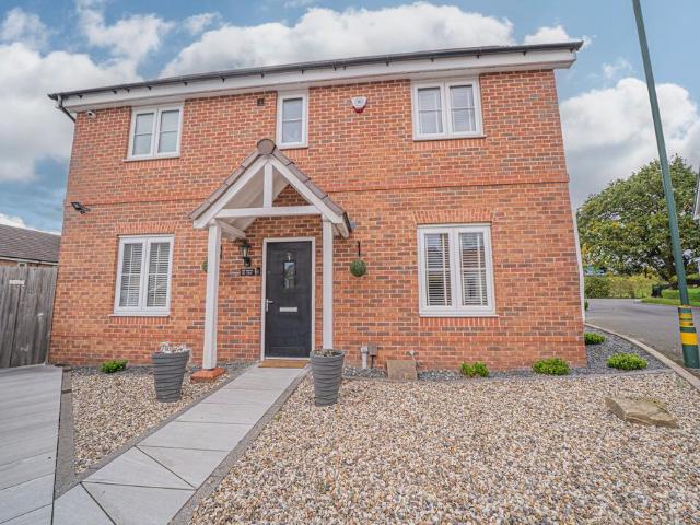3 bedroom end of terrace house for sale