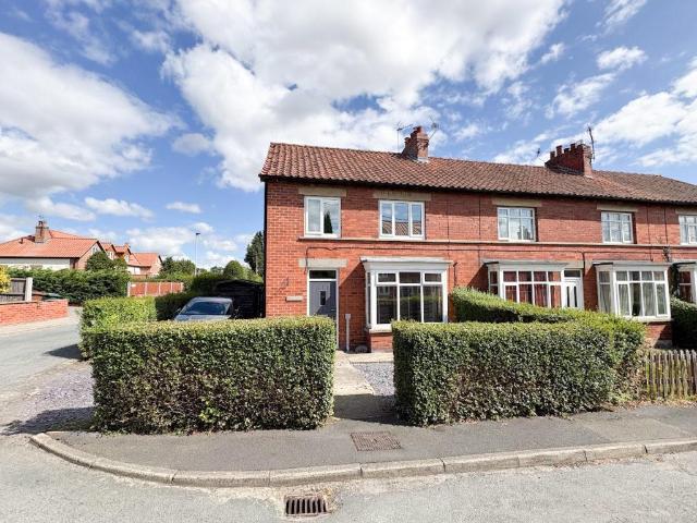 3 bedroom end of terrace house for sale