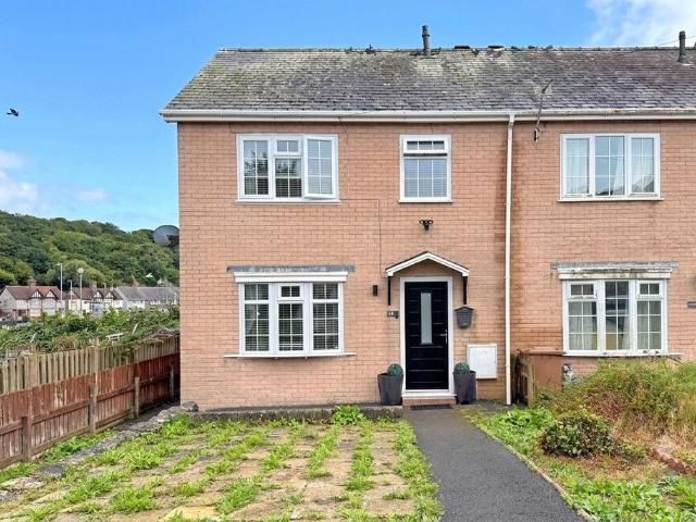3 bedroom end of terrace house for sale