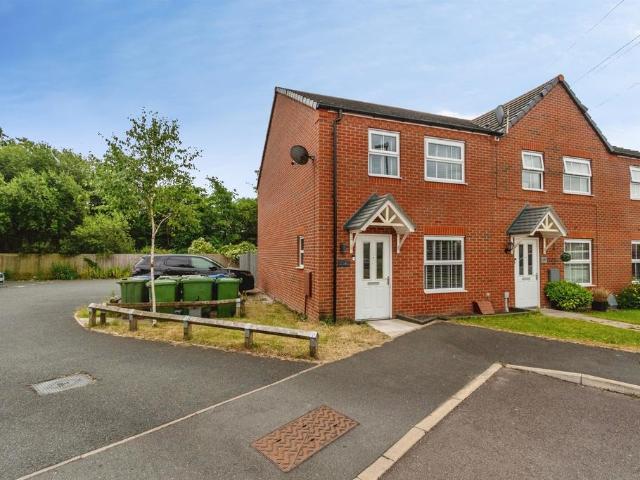 3 bedroom end of terrace house for sale