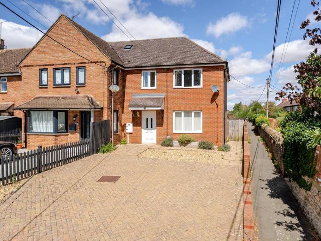 3 bedroom end of terrace house for sale