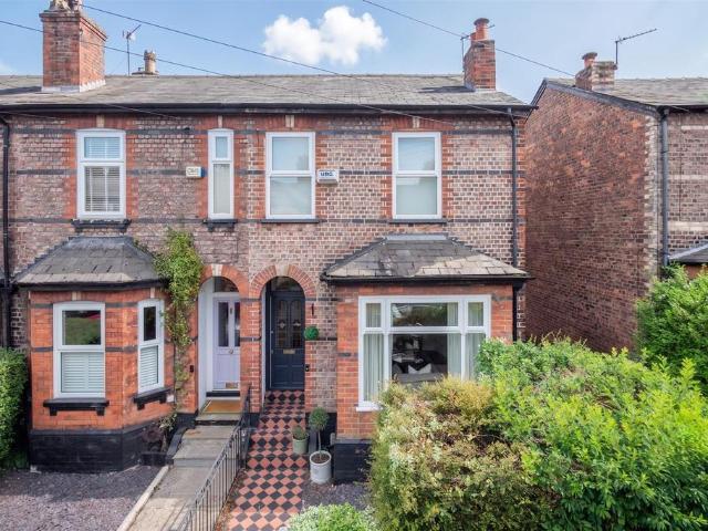 3 bedroom end of terrace house for sale