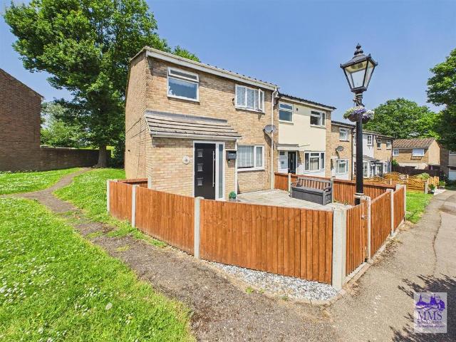 3 bedroom end of terrace house for sale