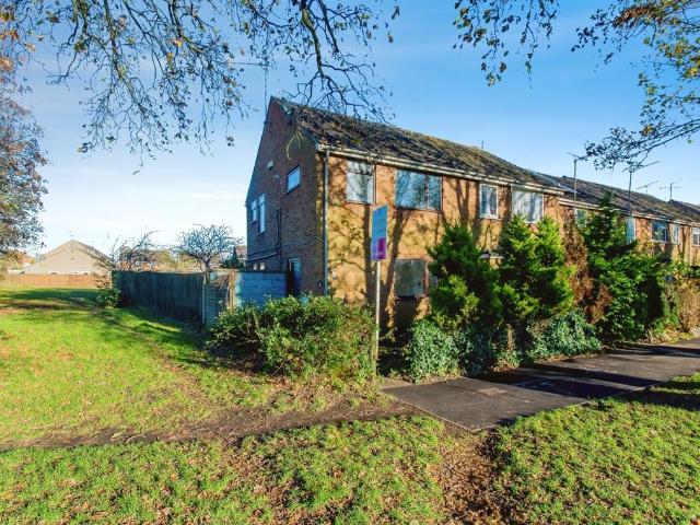 3 bedroom end of terrace house for sale