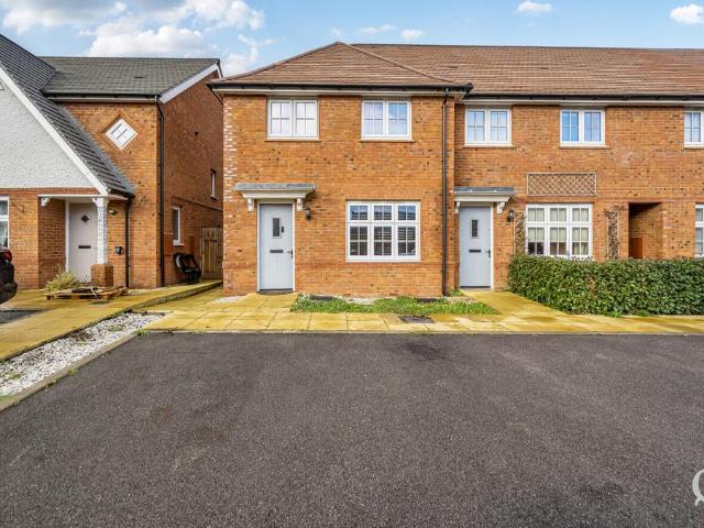 3 bedroom end of terrace house for sale