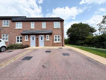 3 bedroom end of terrace house for sale