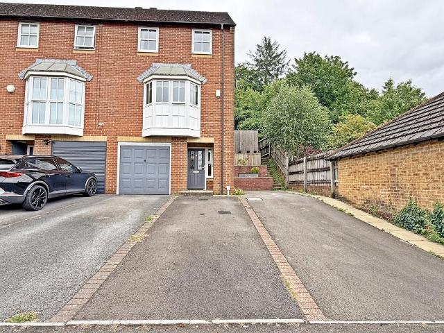 3 bedroom end of terrace house for sale