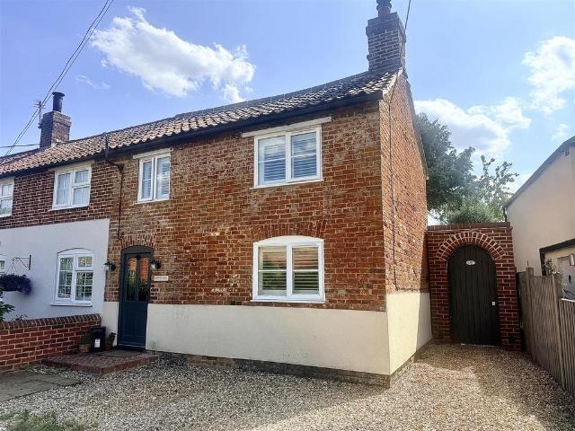 3 bedroom end of terrace house for sale