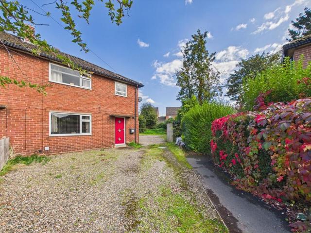 3 bedroom end of terrace house for sale