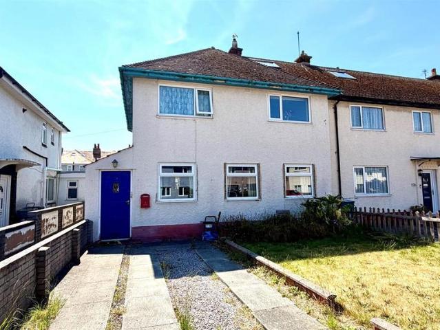 3 bedroom end of terrace house for sale