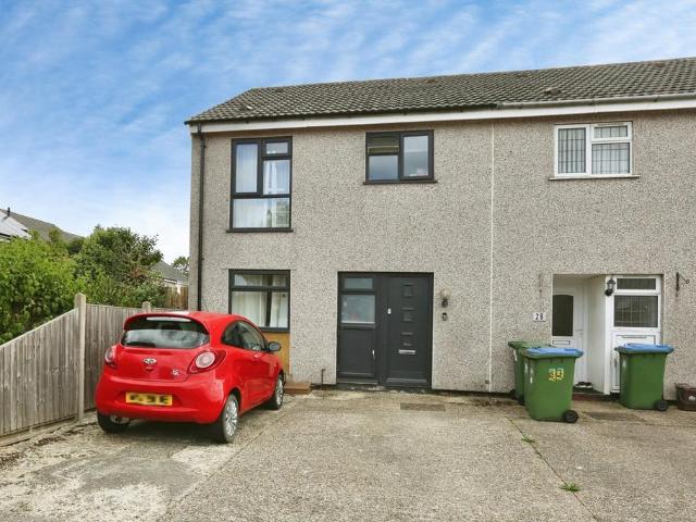 3 bedroom end of terrace house for sale
