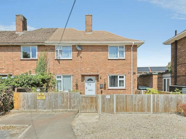 3 bedroom end of terrace house for sale