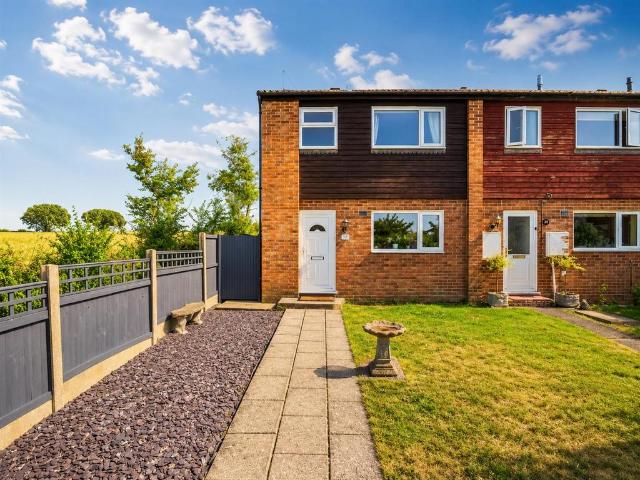 3 bedroom end of terrace house for sale