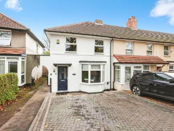 3 bedroom end of terrace house for sale