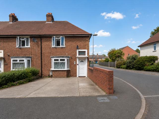3 bedroom end of terrace house for sale