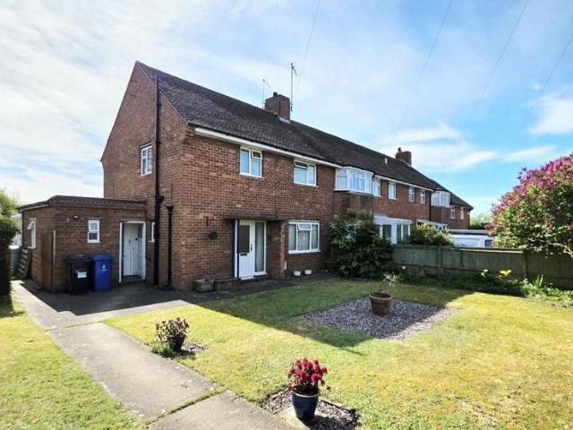 3 bedroom end of terrace house for sale