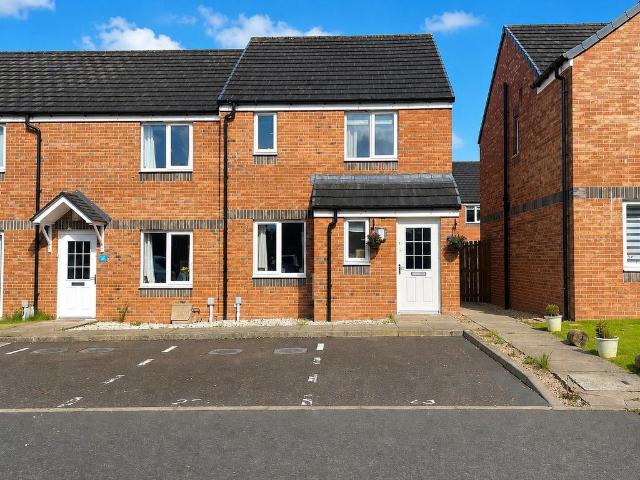 3 bedroom end of terrace house for sale