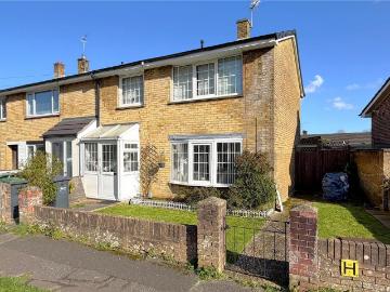 3 bedroom end of terrace house for sale