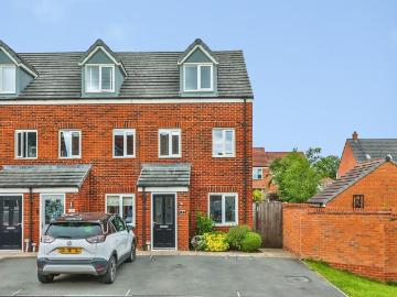 3 bedroom end of terrace house for sale