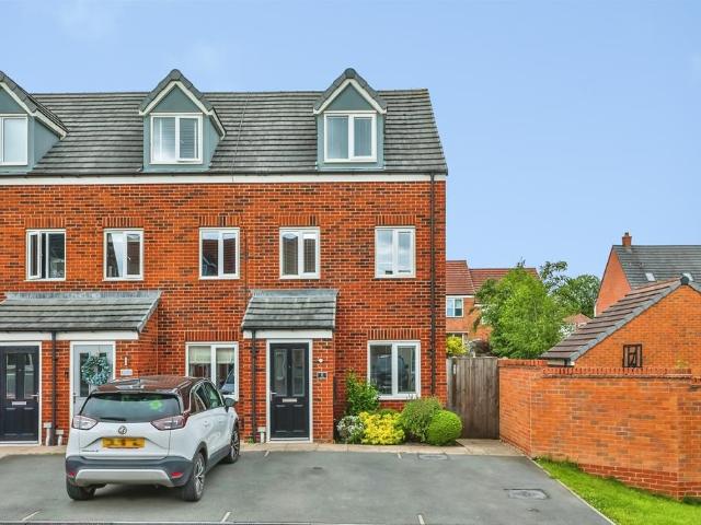 3 bedroom end of terrace house for sale