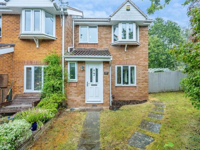 3 bedroom end of terrace house for sale