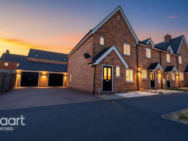 3 bedroom end of terrace house for sale