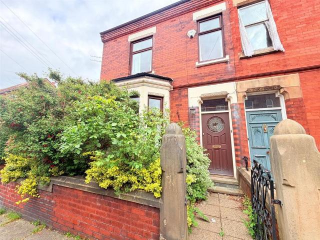 3 bedroom end of terrace house for sale