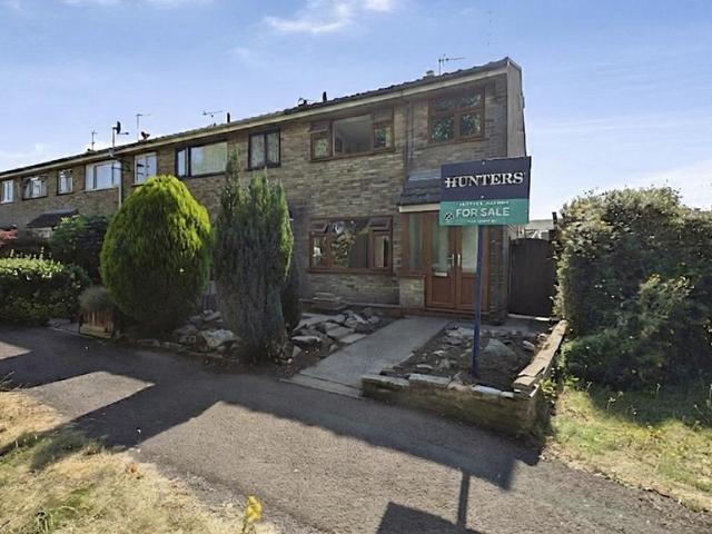 3 bedroom end of terrace house for sale
